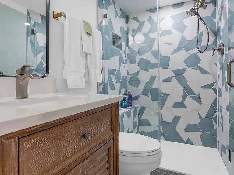 4831 Saxon Dr #205 — Photo 18