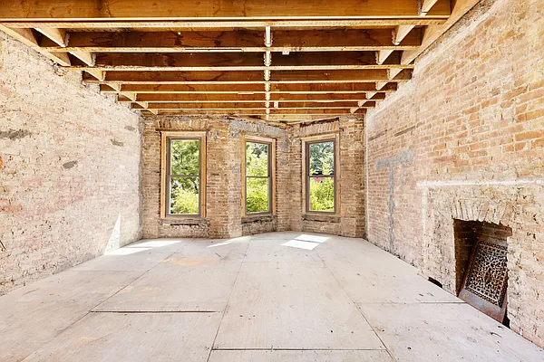 Sold by Compass | media 12