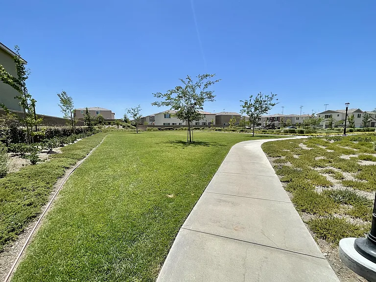 1048 Lumia Cir — Photo 31