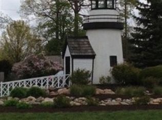 4157 Shoreline Blvd, New Haven, IN 46774