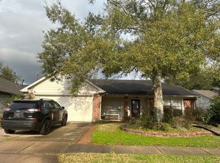 15823 Contender Ln, Friendswood, TX 77546