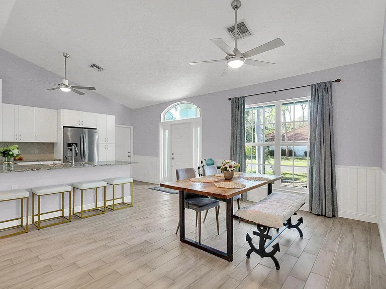 1176 Staghorn St — Photo 10