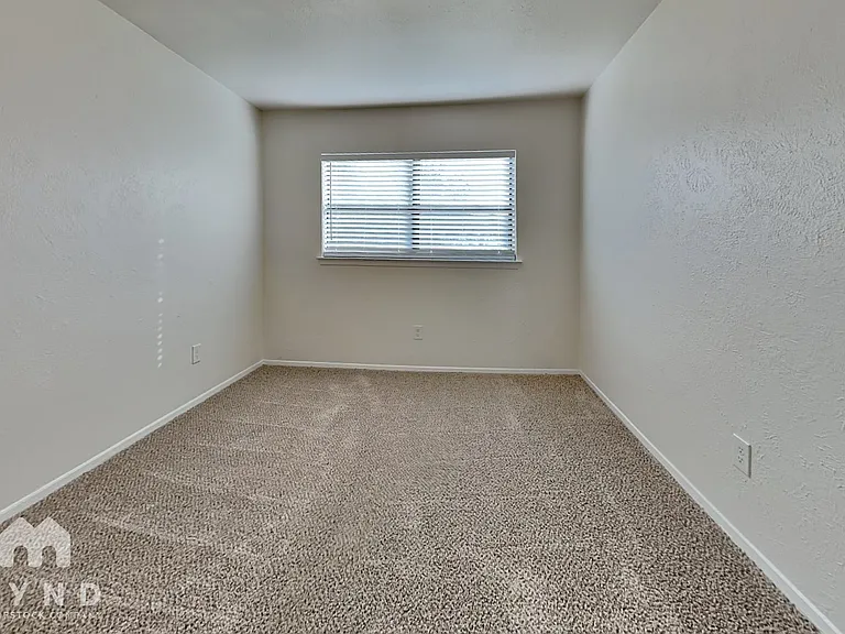105 Ripplewood Dr — Photo 16