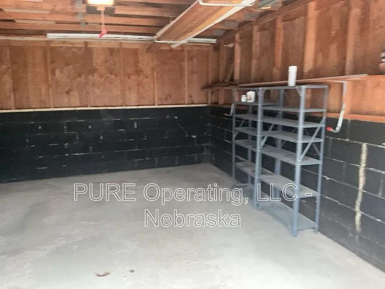 5012 Burt St — Photo 19