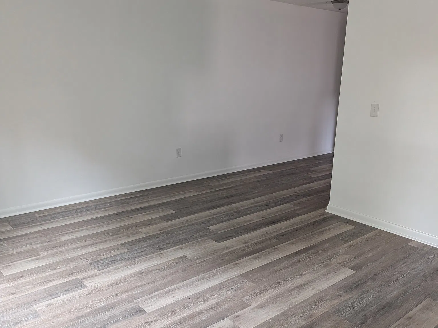 2 bed, 1000 sqft, $2,000 — Photo 4