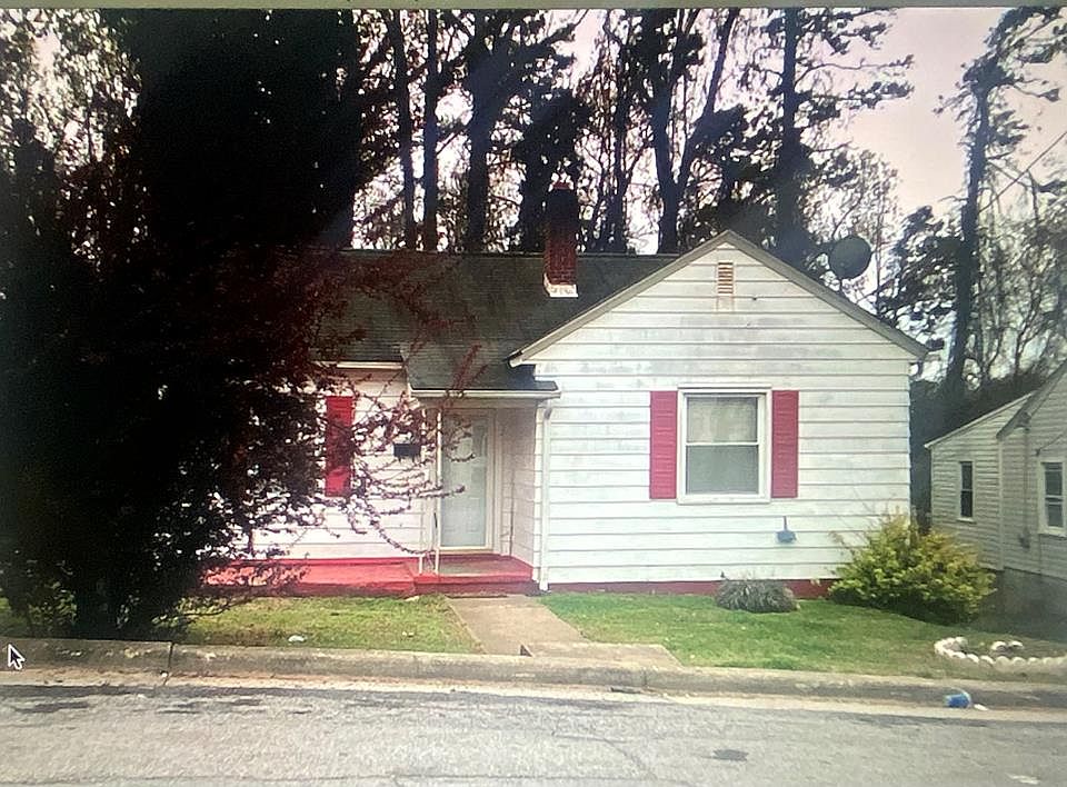 1st image of 225 Hamlin Ave