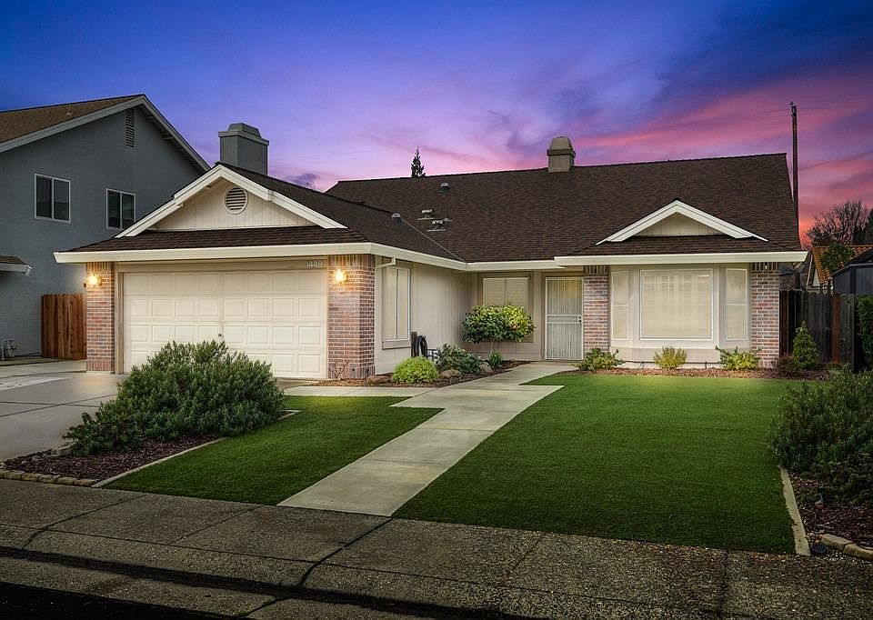 1st image of 1449 Everett Way