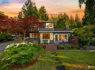 947 W Lake Samish Dr, Bellingham, WA 98229