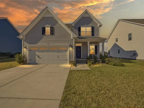 560 Spring Hill Pl, Smithfield, VA 23430