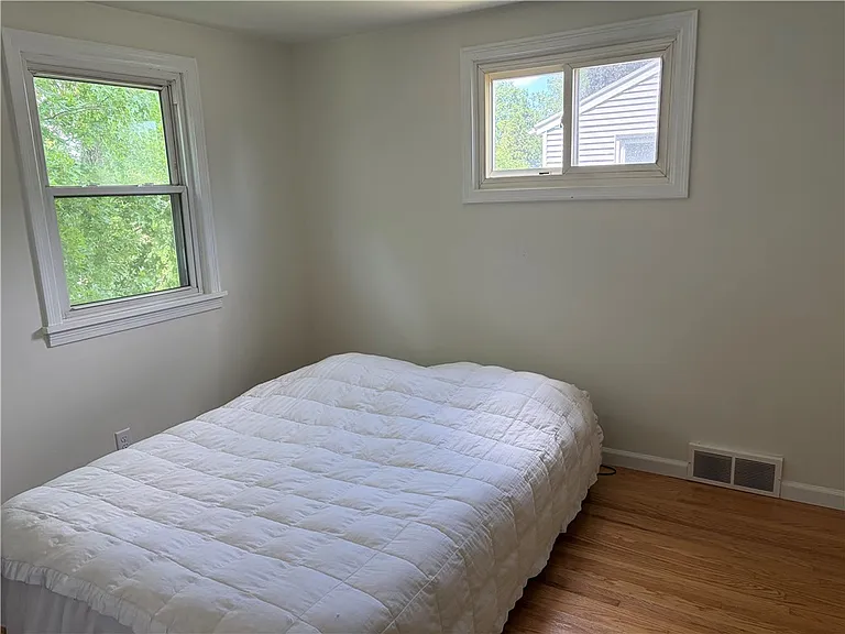 18 Briggs Ave #18 — Photo 15