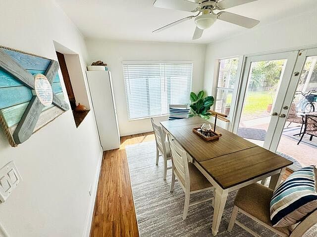 1st image of 642 N Oak St #642