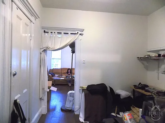 Rented by Blue Egg Realty Corp | media 31