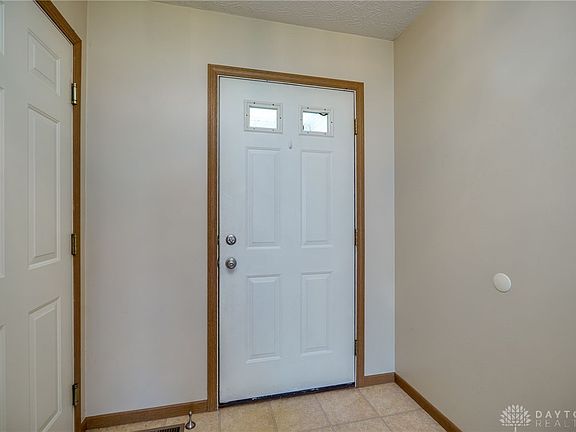 4th image of 500 Thompson Dr