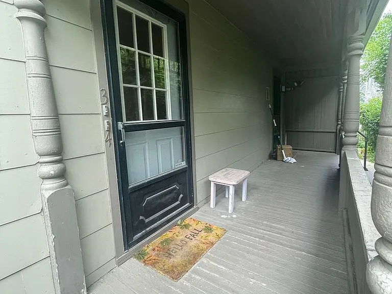 544 S 5th Ave — Photo 4