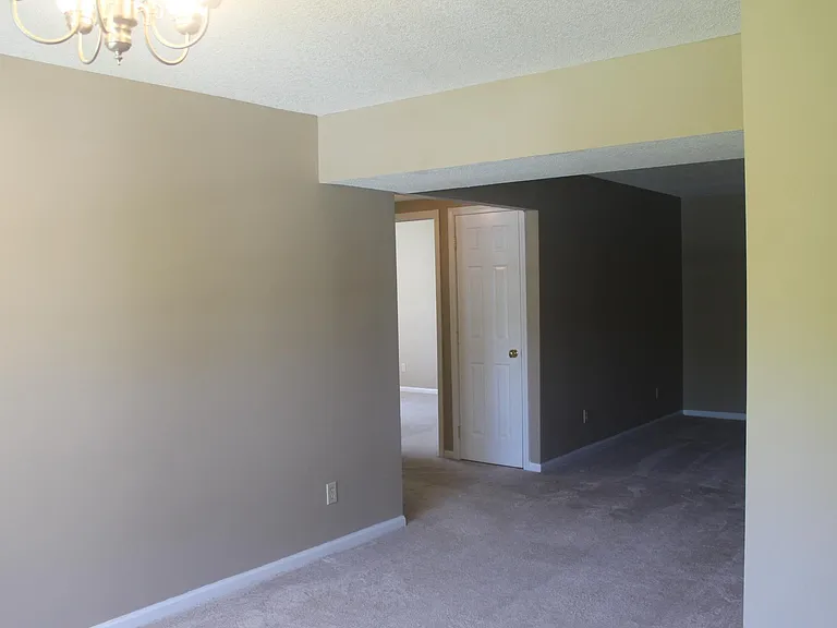 2699 Debbie Ln — Photo 4