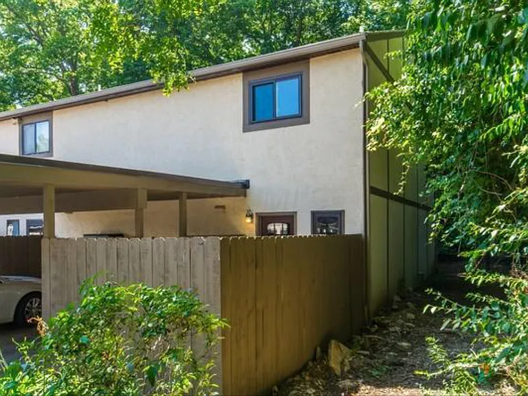 3245 Summerdale Ln — Photo 21