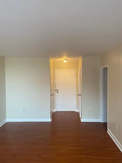 1 bed, 572 sqft, $2,000 — Photo 3