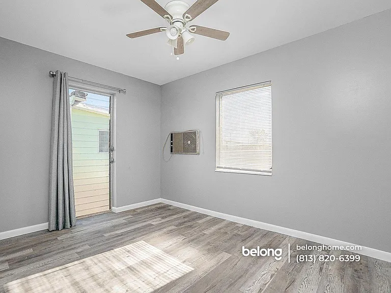 691 Sharon Cir — Photo 15