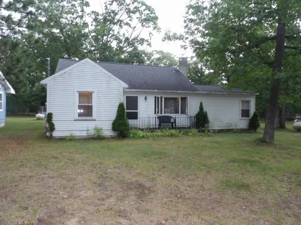 5558 Buck St, Oscoda, MI 48750
