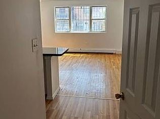 213 Beach 31 St #1, Far Rockaway, NY 11691