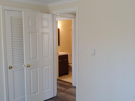 3rd image of 613 Garfield Ave APT 1