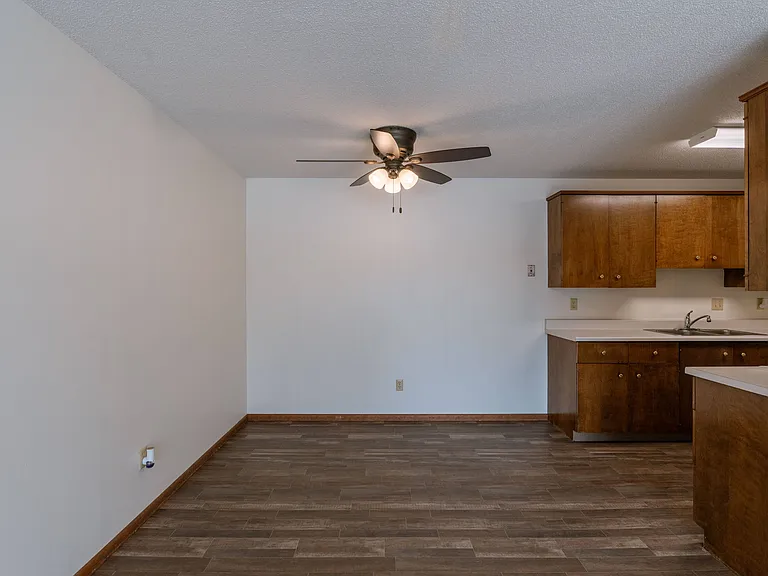 Fargo, ND Windsor Apartments | Kitchen