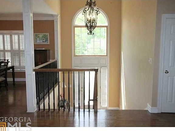 3rd image of 3732 Upland Dr