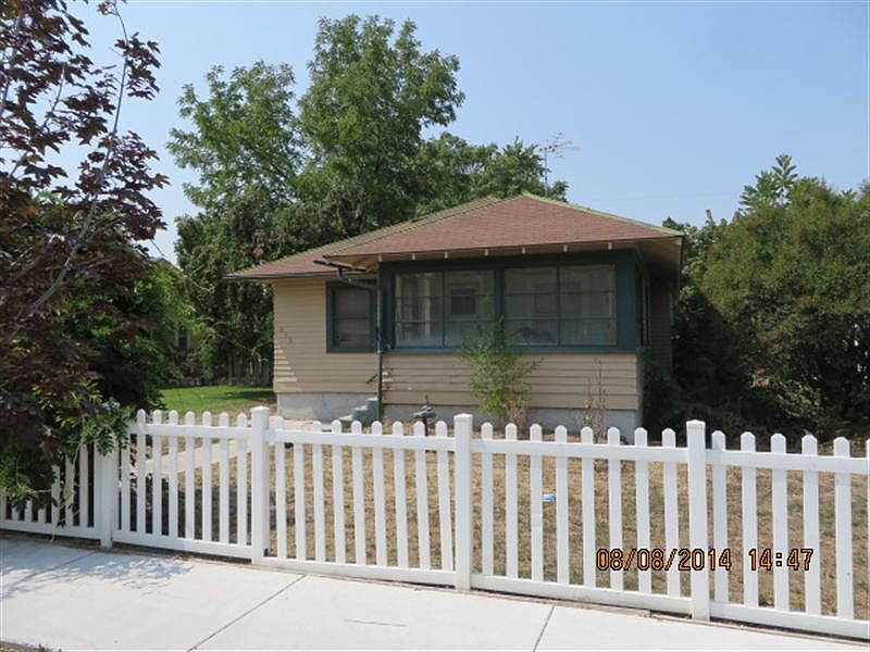 1st image of 515 8th Ave S
