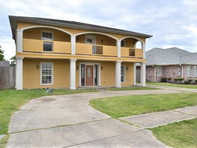 4682 Perrault Walk, New Orleans, LA, 70127