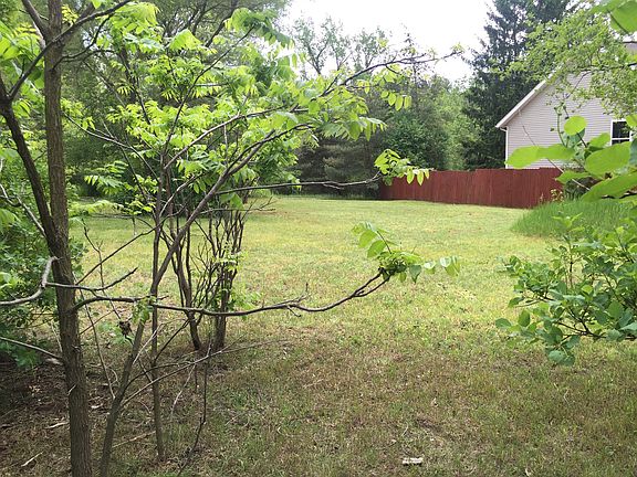 5th image of 3016 Plainfield Ave NE