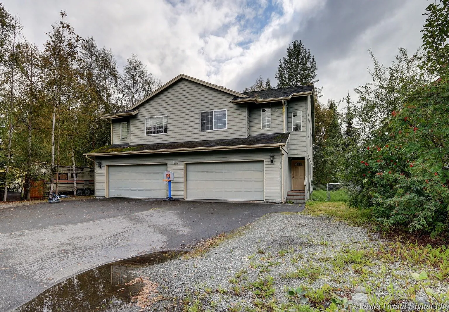 16608 Mercy Dr — Photo 2