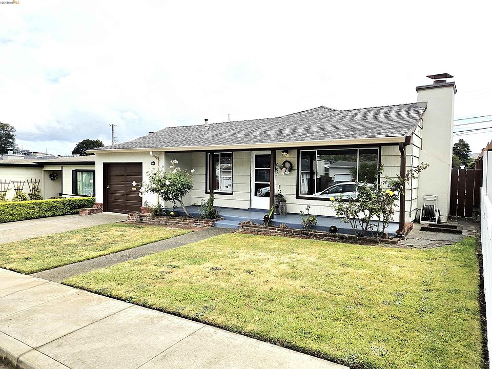 1st image of 207 Mansfield Dr