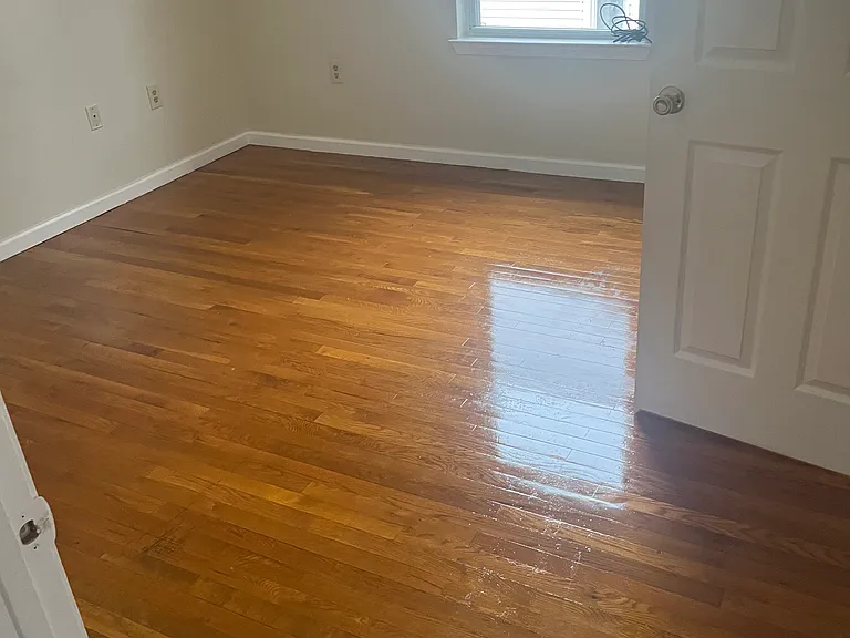 112 Hillyer St — Photo 13
