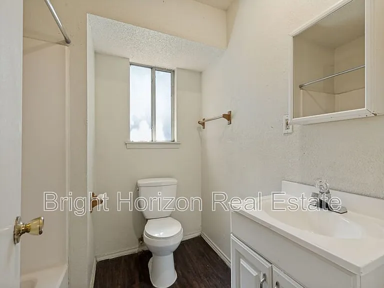 1408 Arvel Cir #C — Photo 8