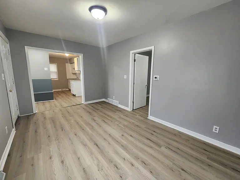 151 French St — Photo 3