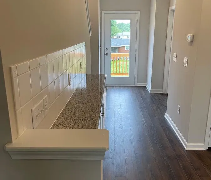 2822 Saltaire Ave — Photo 11