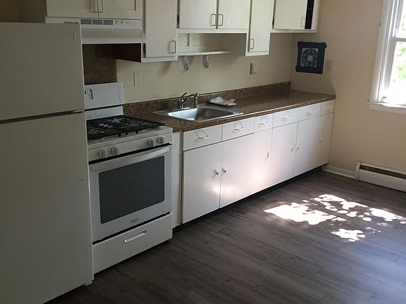 2nd image of 1349 E Hunting Park Ave Floor 2