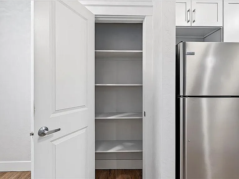 2x1 Pantry