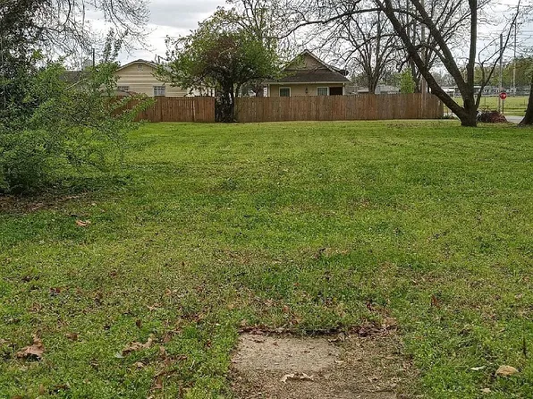 1624 W 16th St, North Little Rock, AR 72114