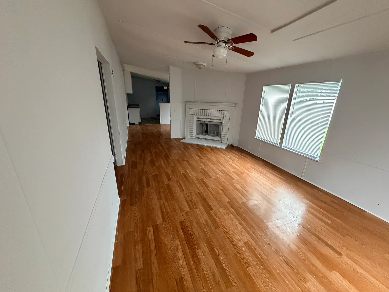 3 bed, 1456 sqft, $2,000 — Photo 4