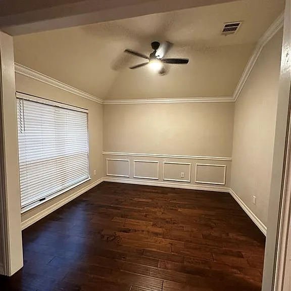 401 Sagebrush Trl — Photo 11