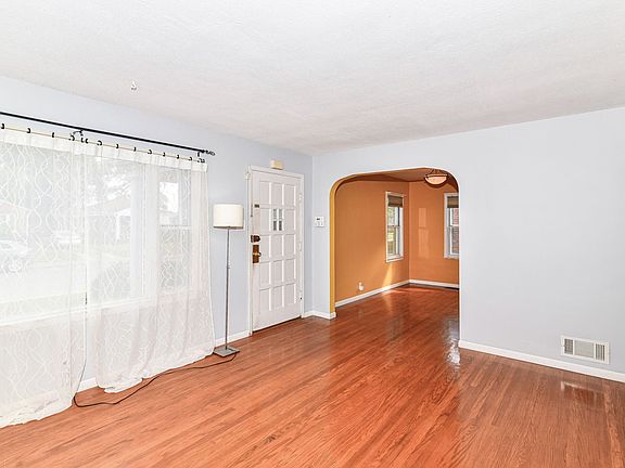 5th image of 5038 Hillside Ave