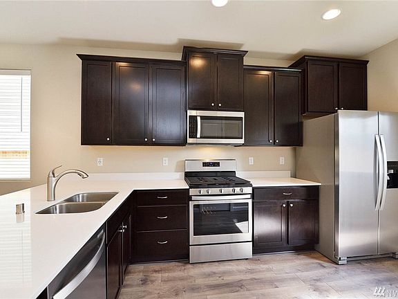 5th image of 4766 Driftwood St