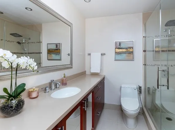 303 East 43rd Street image 7 of 14