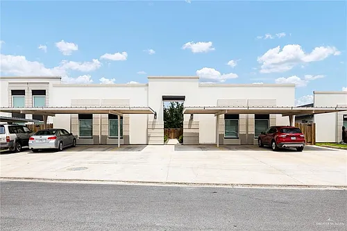3802 N Robin Ave #3 Photo 1