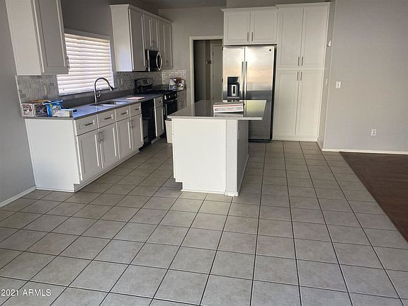3rd image of 2602 W Calle Senor Manuel