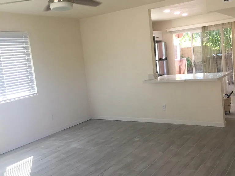 909 E Tuckey Ln #3 — Photo 7