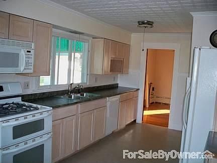 recent remodeled kitchen all appliances
						:
						original tin ceiling includes all appliances garbage disposal