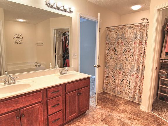 5th image of 2329 Auldridge Dr
