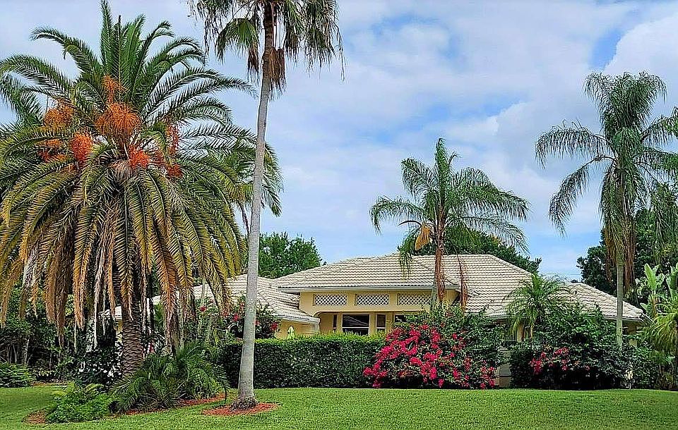 1st image of 1545 SW Sea Holly Way
